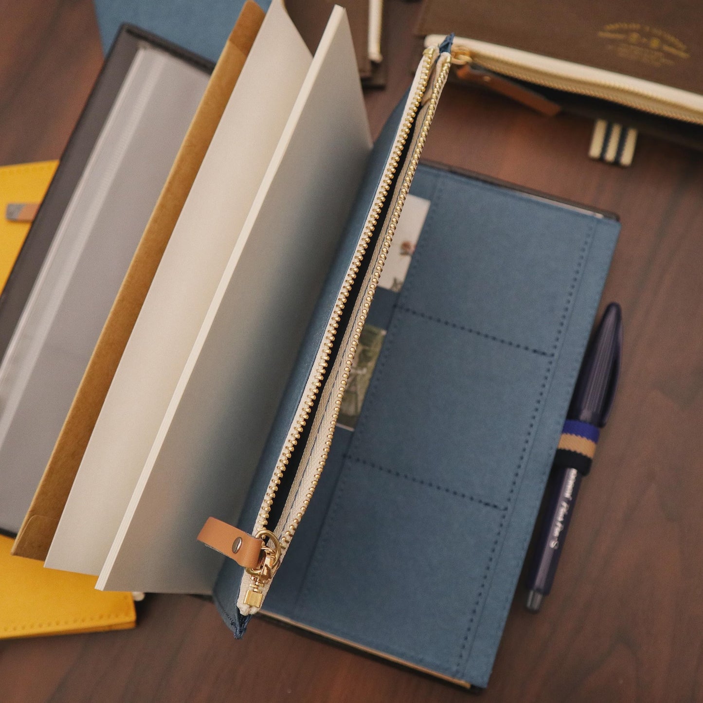 Washable Kraft Paper Zipper Pouch with Pen Loop for Journals