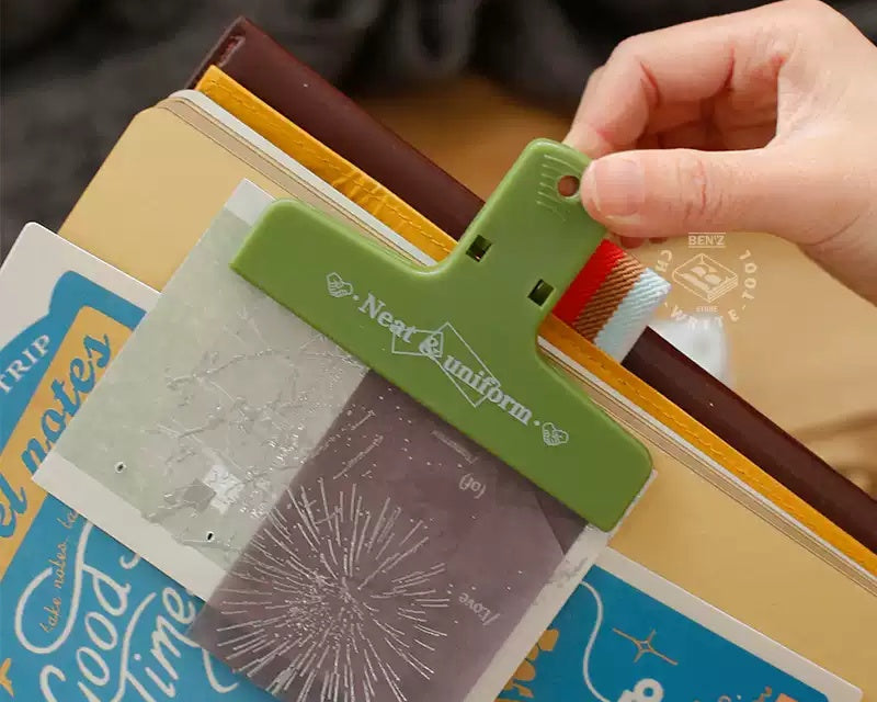 Colorful Plastic Magnetic Clips for Journals, Books and Planners