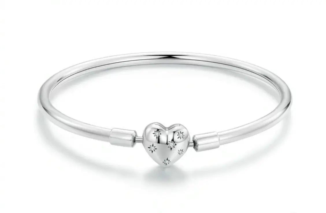Heart Clasp Silver Bangle Charm Bracelet Kozy Lumiere